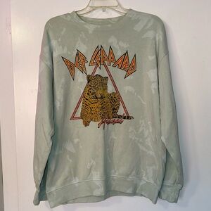 Def Leppard 'Animal' Leopard graphic tie-dye sweatshirt. Size Large